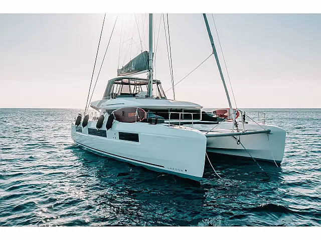 Lagoon 50 - [External image]
