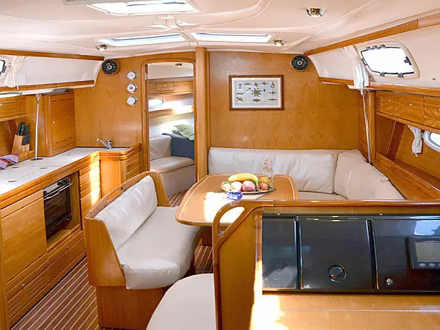 Bavaria 39 Cruiser - [Internal image]