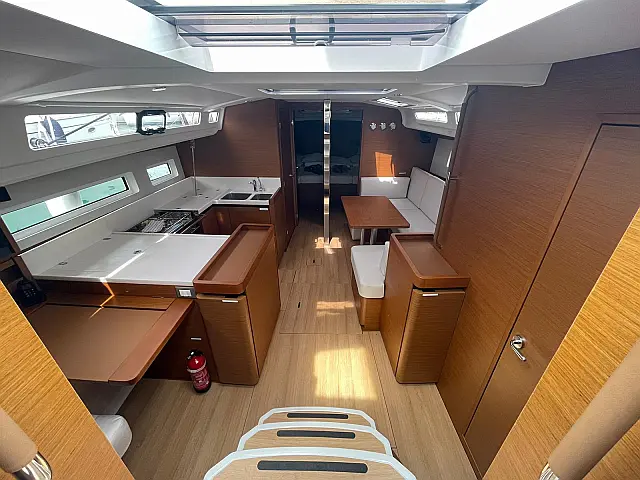 Sun Odyssey 440* - [Internal image]