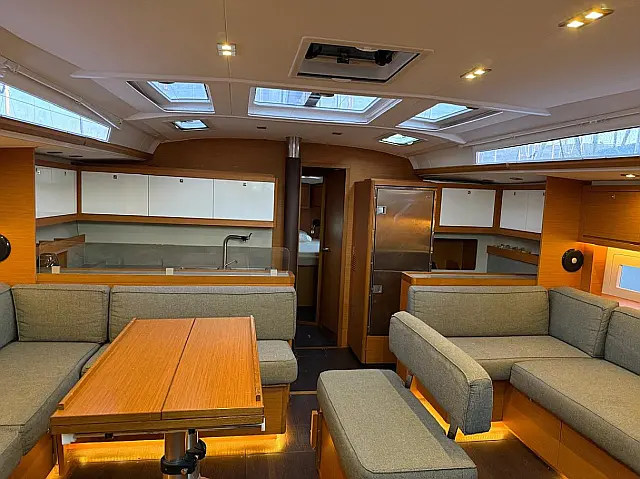 Dufour 530 - [Internal image]