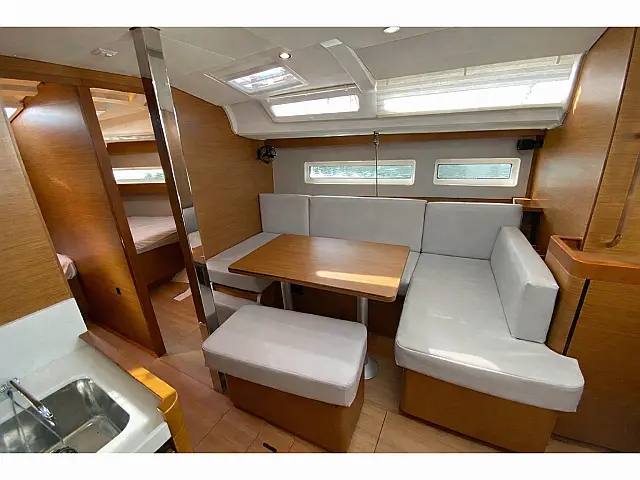 Sun Odyssey 440 - [Internal image]