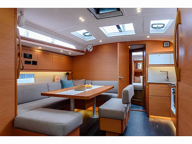 Dufour 470 - [Internal image]