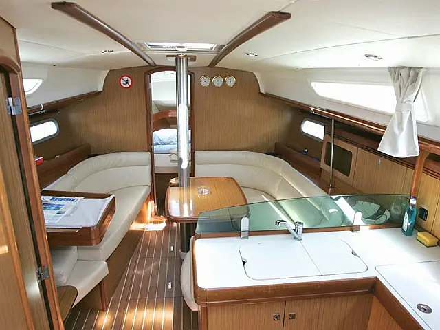 Sun Odyssey 36i - [Internal image]