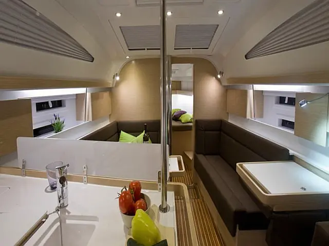 Elan 40 Impression - [Internal image]