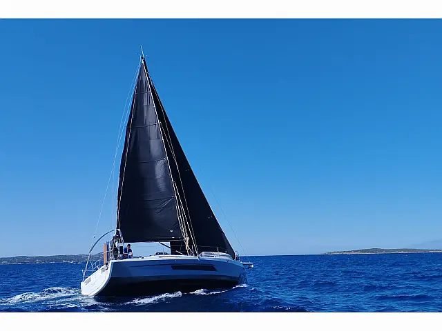 Dufour 37 Performance - [External image]