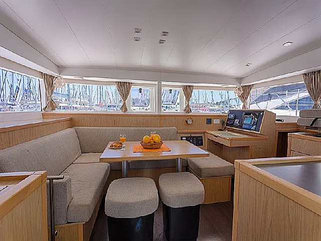 Lagoon 400 S2 - [Internal image]
