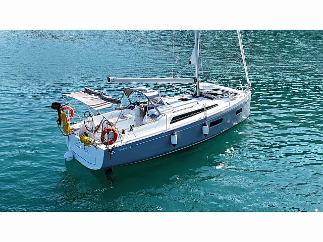Oceanis 34.1 - [External image]