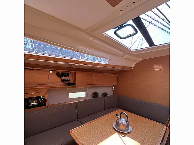 Dufour 430 Grand Large - [Internal image]