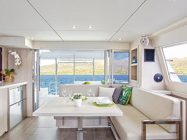 Moorings 4000/3 - [Internal image]