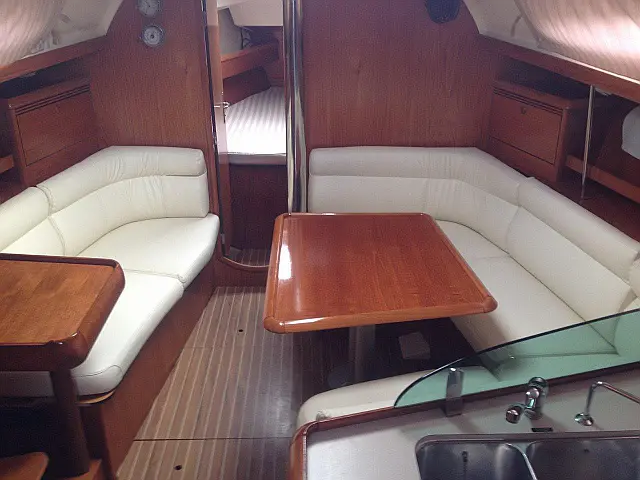 Sun Odyssey 37 - [Internal image]