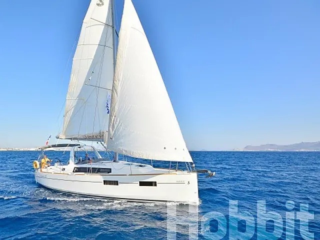 Oceanis 35 - [External image]
