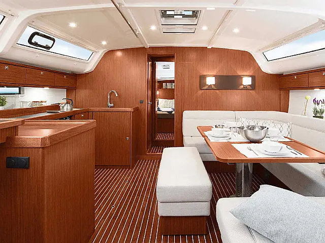 Bavaria Cruiser 51 - [Internal image]
