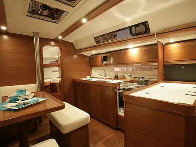 Dufour 405 GL - [Internal image]
