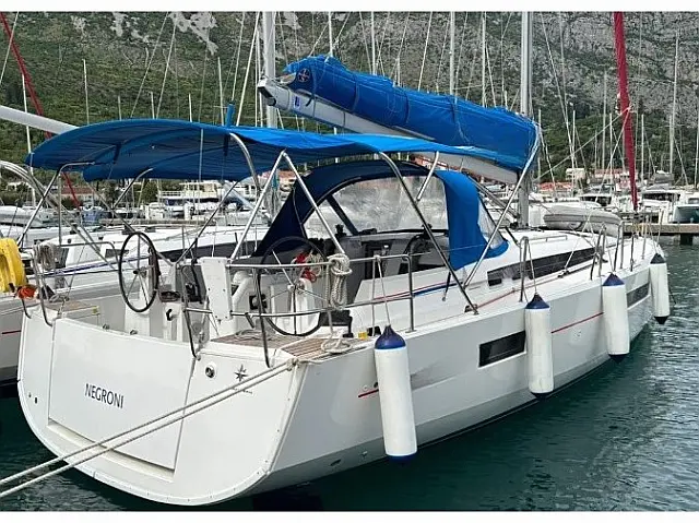 Sun Odyssey 440 (4 cab) - [External image]