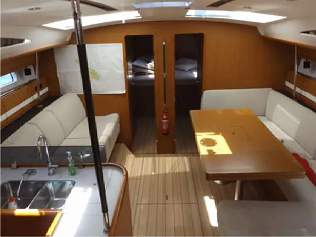 Jeanneau 53 - [Internal image]