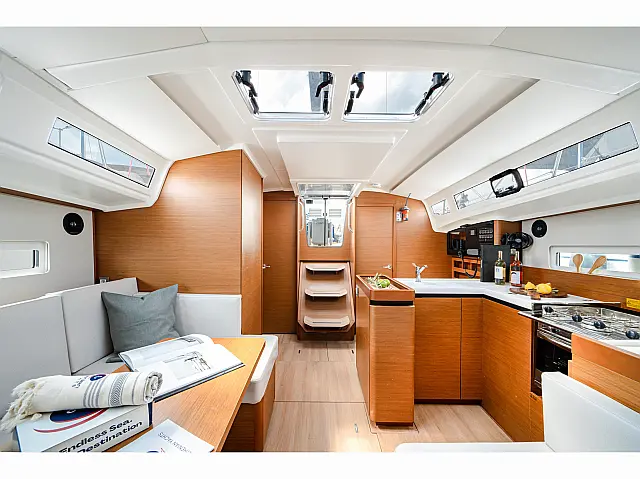 Sun Odyssey 410 - [Internal image]