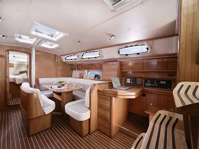 Bavaria 40 Cruiser - [Internal image]