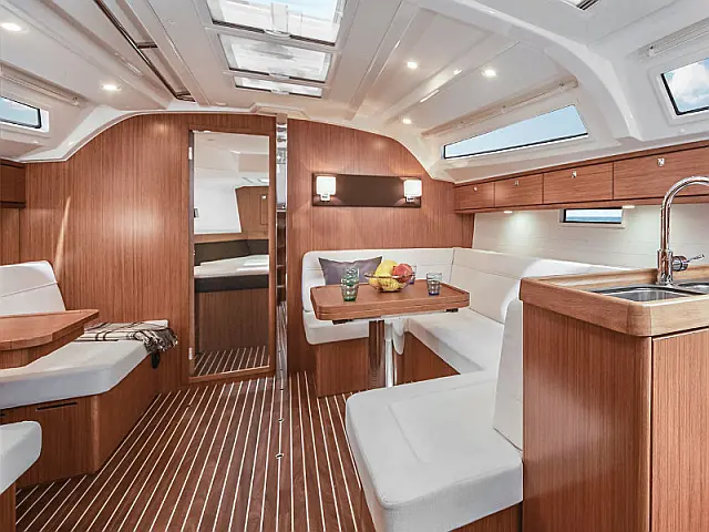 Bavaria Cruiser 41 - [Internal image]