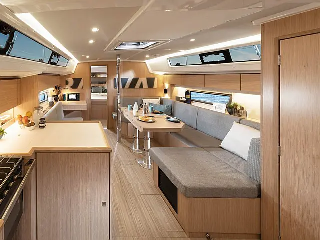 Bavaria C42 - [Internal image]