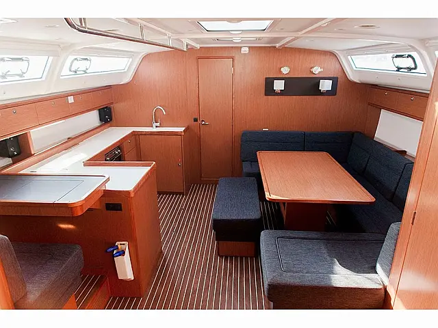 Bavaria Cruiser 51 - [Internal image]