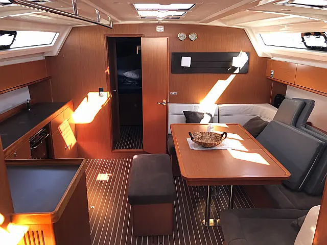 Bavaria Cruiser 46 - [Internal image]