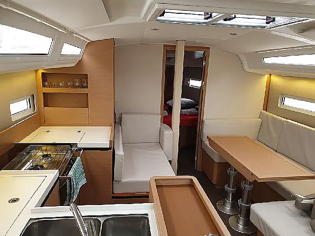 Sun Odyssey 410 - [Internal image]