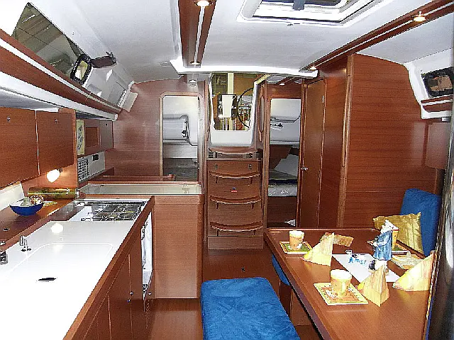 Dufour 375 - [Internal image]