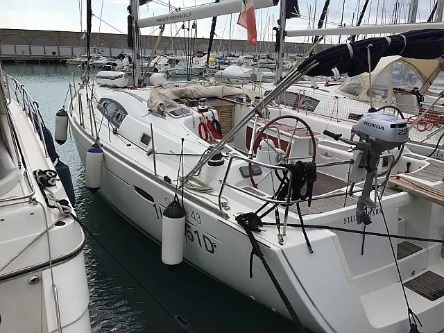 Oceanis 43 - [External image]