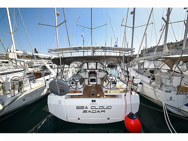 Bavaria C38 - [External image]