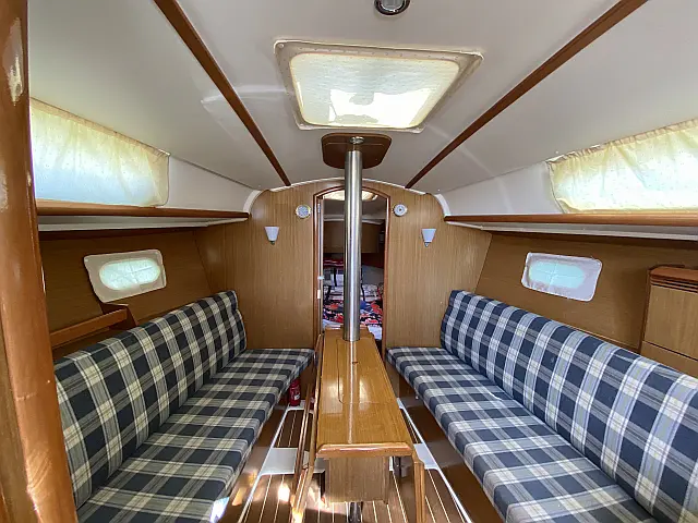 Sun Odyssey 32 i - [Internal image]