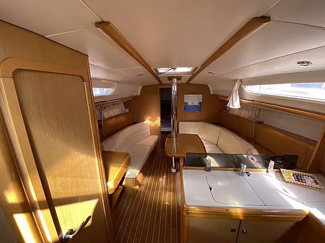 Sun Odyssey 36i - [Internal image]