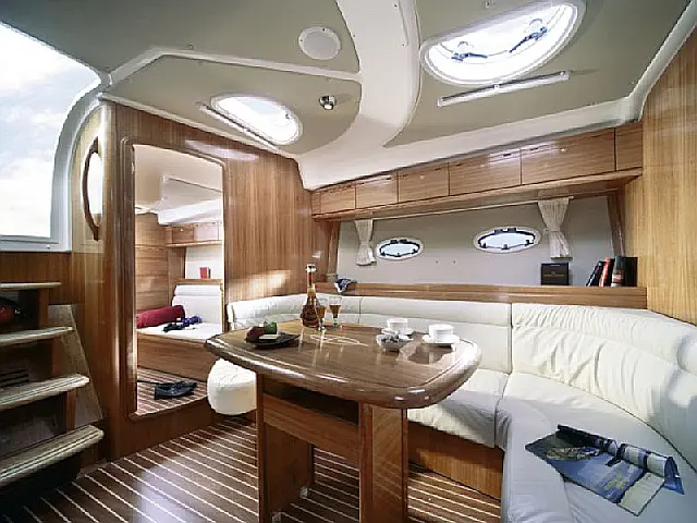 Bavaria 37 Sport - [Internal image]