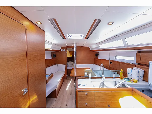 Sun Odyssey 389 - [Internal image]