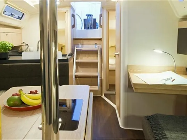 Hanse 345 - [Internal image]