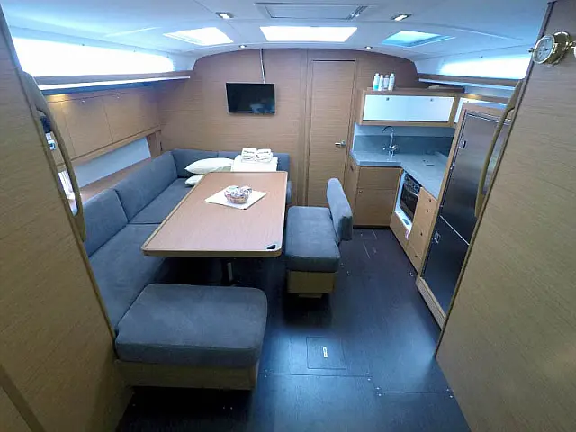 Dufour 470 GL - [Internal image]
