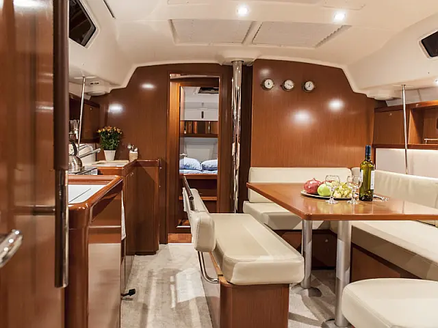 Oceanis 43 - [Internal image]