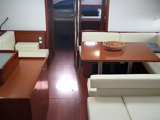 Oceanis 55 - [Internal image]