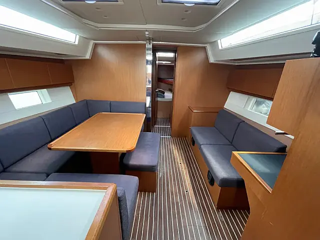 Bavaria C45 - [Internal image]
