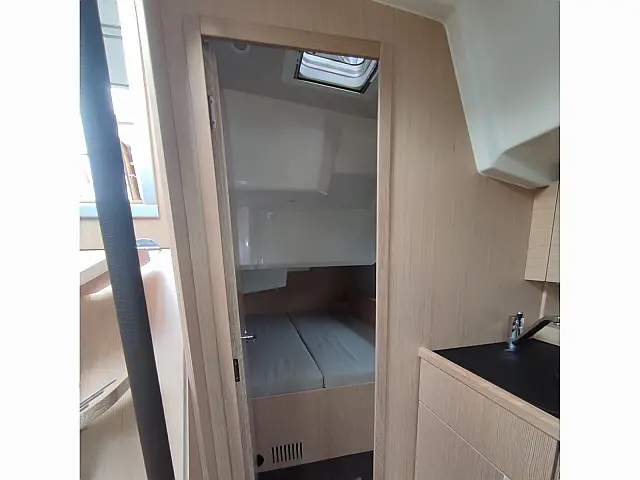 Bavaria C38 (2 heads) - [Layout image]