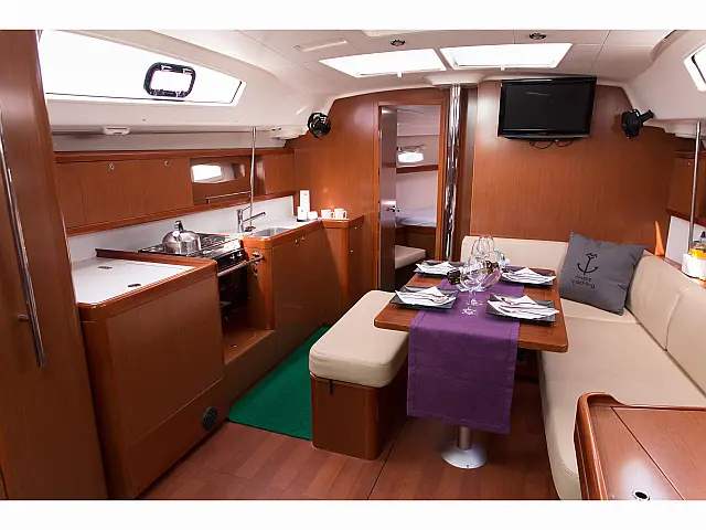 Oceanis 43 - [Internal image]