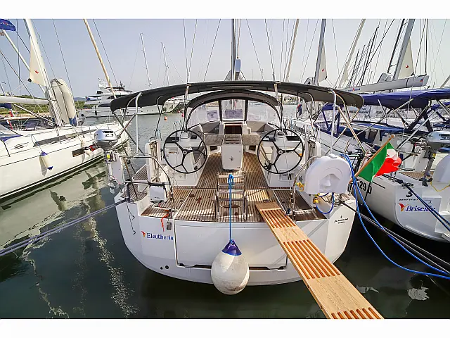 Jeanneau 54 - 4cab - [External image]