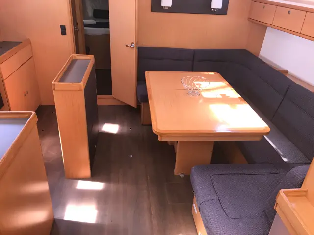 Bavaria Cr 46 - [Internal image]