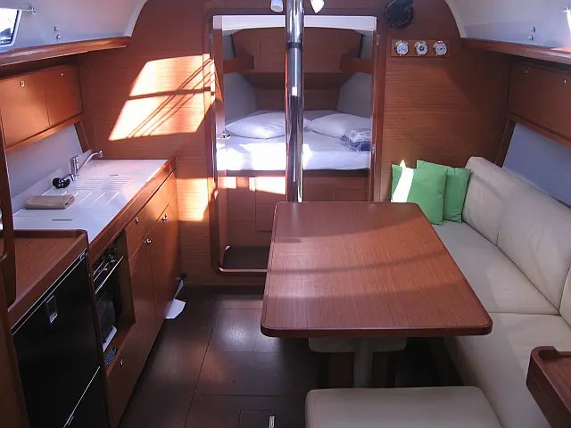 Dufour 382 GL - [Internal image]