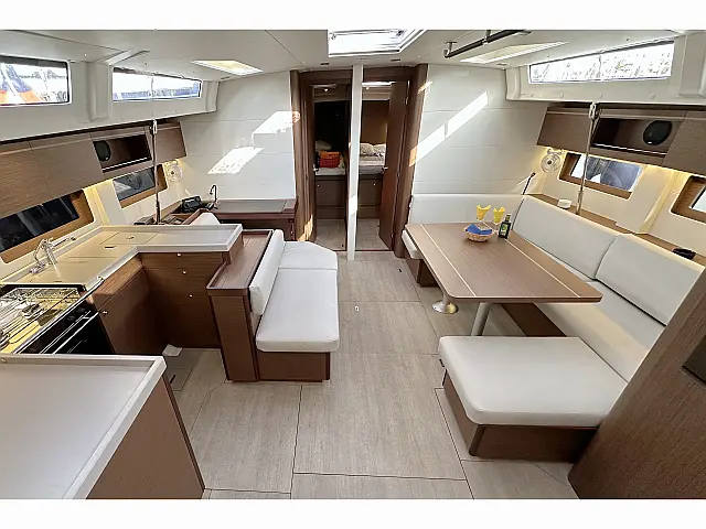 Oceanis 51.1 - [Internal image]