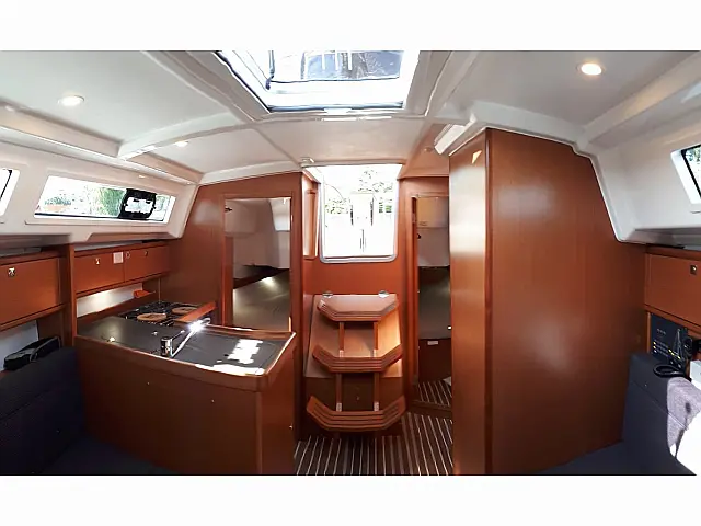 Bavaria 34 Cruiser - [Internal image]