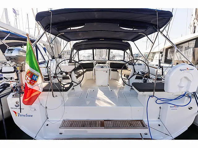 Oceanis 46.1 (bunk cab) - [External image]