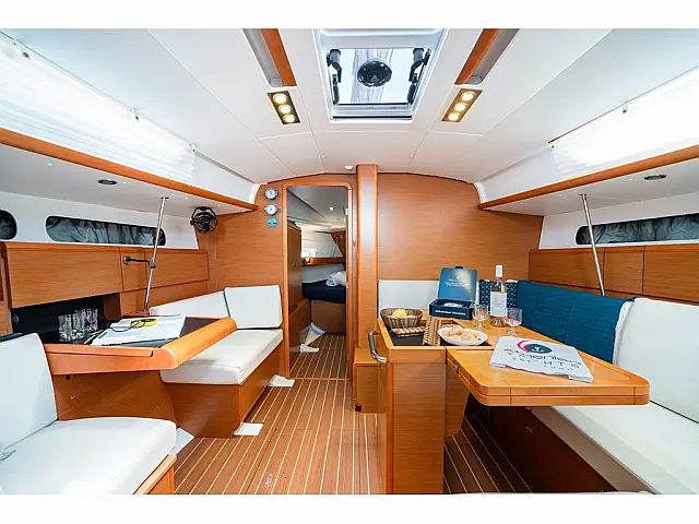 Sun Odyssey 409 - [Internal image]