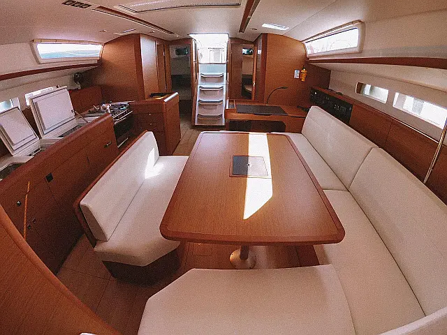 Sun Odyssey 519  - [Internal image]