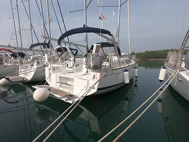 Oceanis 35.1 - [External image]