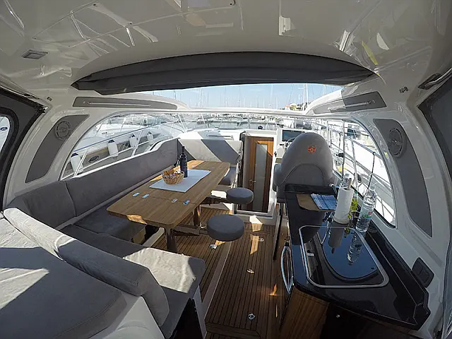 Marex 320 ACC - [Internal image]
